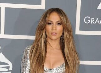 Jennifer Lopez at the 53rd Annual Grammy Awards in 2011