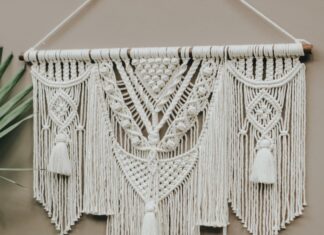 Macrame wall hanging