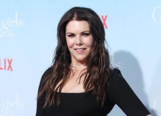 Lauren Graham at the "Gilmore Girls: A Year in the Life" TV Series Premiere in November 2016